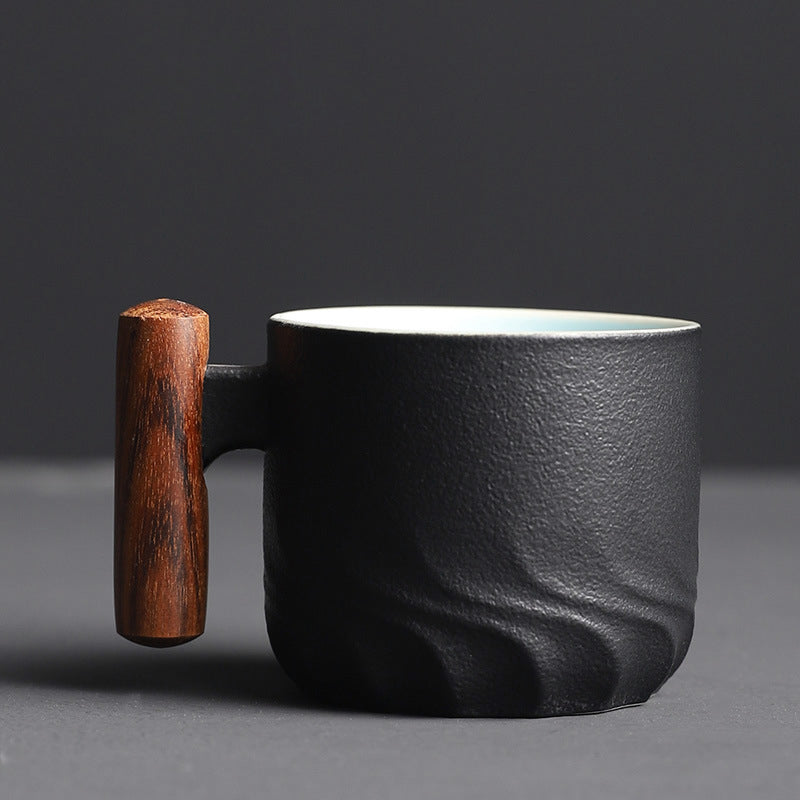 Tazza da caffè retrò in ceramica fatta a mano