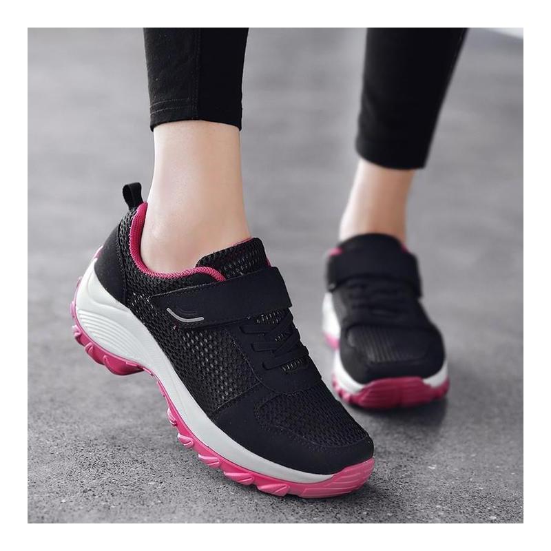 Scarpe sportive da donna confortevoli e traspiranti